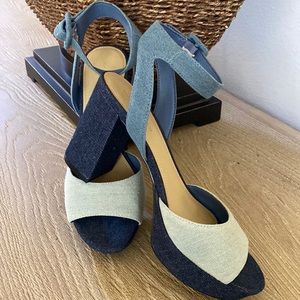 Marc Fisher 4inch two tone denim fabric ankle strap heals. Comfortable shoe.
